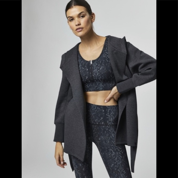 Varley Cove Wrap Hooded Sweater Dark 